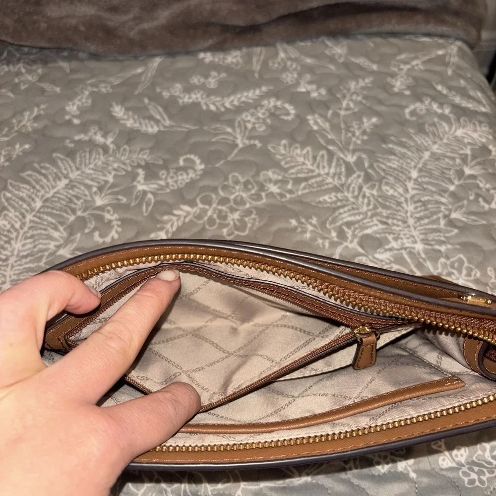 MICHAEL KORS SHEILA SMALL MINI CROSSBODY BAG PURSE HANDBAG * Missing Strap *